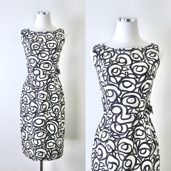 Vintage Dresses & Skirts - Vintage 1950s Size XXS Silk Low Back Sheath Dress Abstract Floral Novelty Print